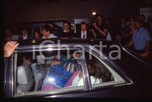 35mm vintage slide* 1991 NIZZA Arnold SCHWARZENEGGER e Maria SHRIVER paparazzati