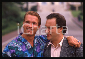35mm vintage slide* 1988 CANNES - Arnold SCHWARZENEGGER e Jim BELUSHI (4)