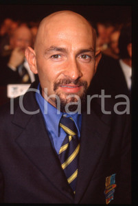 Marco PANTANI - Presentazione GIRO D'ITALIA 1999 - 35 mm vintage slide 4 Diapositiva d'epoca, in formato 35 mm.CONDIZIONI: GOODE' severamente vietata la riproduzione. Tutti i diritti sono riservati.ICharta mette in vendita, sul negozio eBay e in esclusiva sul sito "icharta" il proprio archivio composto da numerose diapositive e negativi fotografici d'epoca, tutti originali e autentici, che attraversano la storia del costume italiano tra gli la fine degli anni Sessanta e Novanta.Si tratta di uno sguardo inedito sull'attualità, la politica, la vita quotidiana, il gossip e la cultura, che fotografa il cambiamento della nazione in quest'ultimo scorcio del XX secolo. Un'occasione unica per il mercato del collezionismo, che vede finalmente disponibile un archivio eccezionale per vastità, tematiche e condizioni, in un settore (il negativo fotografico e la diapositiva) di assoluta novità e dalle interessanti prospettive di investimento.  GOOD/buono   originale e autentica 1