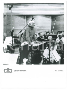 Fotografia d epoca originale 1980 ca MUSIC Leonard BERNSTEIN during rehearsal  Photo DEUTSCHE GRAMMOPHON 1