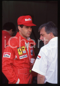 Gerhard BERGER - F1 Pilota scuderia FERRARI - 1995 ca 35 mm vintage slide 47 Diapositiva d'epoca, in formato 35 mm.CONDIZIONI: GOODE' severamente vietata la riproduzione. Tutti i diritti sono riservati.ICharta mette in vendita, sul negozio eBay e in esclusiva sul sito "icharta" il proprio archivio composto da numerose diapositive e negativi fotografici d'epoca, tutti originali e autentici, che attraversano la storia del costume italiano tra gli la fine degli anni Sessanta e Novanta.Si tratta di uno sguardo inedito sull'attualità, la politica, la vita quotidiana, il gossip e la cultura, che fotografa il cambiamento della nazione in quest'ultimo scorcio del XX secolo. Un'occasione unica per il mercato del collezionismo, che vede finalmente disponibile un archivio eccezionale per vastità, tematiche e condizioni, in un settore (il negativo fotografico e la diapositiva) di assoluta novità e dalle interessanti prospettive di investimento.  GOOD/buono   originale e autentica 1
