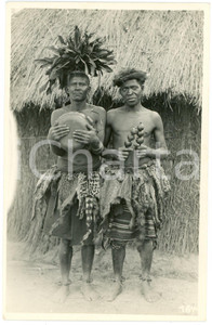 1930 ca CONGO BELGE - KATANGA - Musiciens - Photo LÃ©opold GABRIEL 164 Fotografia originale d'epoca, in formato cartolina postale.FOTOGRAFO: L&eacute;opold Gabriel - Panda - Katanga  GOOD/buono  Formato: 9x14 cm originale e autentica 1