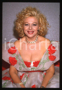 Fotografia d epoca originale Sandra MILO  Ritratto in abito floreale  TV 1988 35mm vintage slide 9 1