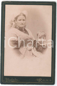 1880 ca ROMA Ritratto di bambina con la balia - Foto F. FIORANI 11x16 cm Fotografia d'epoca montata su cartoncino rigido.FOTOGRAFO: Francesco Fiorani - Roma, via dell'Arancio 80CONDIZIONI: F (macchie di colla e minime abrasioni)FORMATO: 11x16 cm    originale e autentica 1