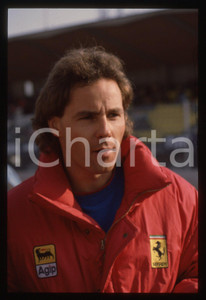 Gerhard BERGER - F1 Pilota scuderia FERRARI - 1995 ca 35 mm vintage slide 131 Diapositiva d'epoca, in formato 35 mm.CONDIZIONI: GOODE' severamente vietata la riproduzione. Tutti i diritti sono riservati.ICharta mette in vendita, sul negozio eBay e in esclusiva sul sito "icharta" il proprio archivio composto da numerose diapositive e negativi fotografici d'epoca, tutti originali e autentici, che attraversano la storia del costume italiano tra gli la fine degli anni Sessanta e Novanta.Si tratta di uno sguardo inedito sull'attualità, la politica, la vita quotidiana, il gossip e la cultura, che fotografa il cambiamento della nazione in quest'ultimo scorcio del XX secolo. Un'occasione unica per il mercato del collezionismo, che vede finalmente disponibile un archivio eccezionale per vastità, tematiche e condizioni, in un settore (il negativo fotografico e la diapositiva) di assoluta novità e dalle interessanti prospettive di investimento.  GOOD/buono   originale e autentica 1