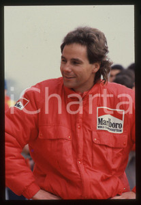 Gerhard BERGER - F1 Pilota scuderia MCLAREN - 1990 ca 35 mm vintage slide 6 Diapositiva d'epoca, in formato 35 mm.CONDIZIONI: GOODE' severamente vietata la riproduzione. Tutti i diritti sono riservati.ICharta mette in vendita, sul negozio eBay e in esclusiva sul sito "icharta" il proprio archivio composto da numerose diapositive e negativi fotografici d'epoca, tutti originali e autentici, che attraversano la storia del costume italiano tra gli la fine degli anni Sessanta e Novanta.Si tratta di uno sguardo inedito sull'attualità, la politica, la vita quotidiana, il gossip e la cultura, che fotografa il cambiamento della nazione in quest'ultimo scorcio del XX secolo. Un'occasione unica per il mercato del collezionismo, che vede finalmente disponibile un archivio eccezionale per vastità, tematiche e condizioni, in un settore (il negativo fotografico e la diapositiva) di assoluta novità e dalle interessanti prospettive di investimento.  GOOD/buono   originale e autentica 1