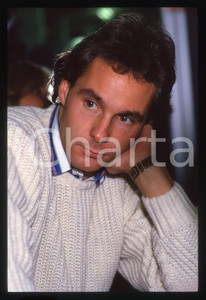 Gerhard BERGER - F1 Pilota scuderia FERRARI - 1995 ca 35 mm vintage slide 157 Diapositiva d'epoca, in formato 35 mm.CONDIZIONI: GOODE' severamente vietata la riproduzione. Tutti i diritti sono riservati.ICharta mette in vendita, sul negozio eBay e in esclusiva sul sito "icharta" il proprio archivio composto da numerose diapositive e negativi fotografici d'epoca, tutti originali e autentici, che attraversano la storia del costume italiano tra gli la fine degli anni Sessanta e Novanta.Si tratta di uno sguardo inedito sull'attualità, la politica, la vita quotidiana, il gossip e la cultura, che fotografa il cambiamento della nazione in quest'ultimo scorcio del XX secolo. Un'occasione unica per il mercato del collezionismo, che vede finalmente disponibile un archivio eccezionale per vastità, tematiche e condizioni, in un settore (il negativo fotografico e la diapositiva) di assoluta novità e dalle interessanti prospettive di investimento.  GOOD/buono   originale e autentica 1