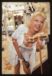 Fotografia d epoca originale Sandra MILO Mostra dei reggiseni 1990 ca  35mm vintage slide 19 1