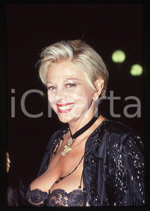 Fotografia d epoca originale Sandra MILO  MISANO ADRIATICO Festa discoteca BYBLOS 35mm vintage slide 2 1