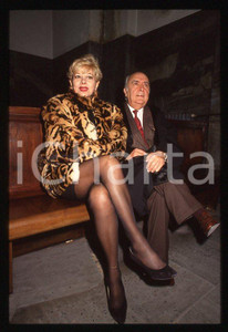 Fotografia d epoca originale Sandra MILO Armando CILLARIO Tribunale di MILANO 1995 ca 35mm vintage slide 9 1