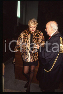 Fotografia d epoca originale Sandra MILO Armando CILLARIO Tribunale di MILANO 1995 ca 35mm vintage slide 15 1