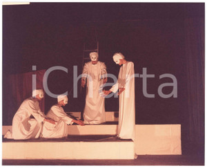 Fotografia d epoca originale 1986 TEATRO GRUPPO PALCOSCENICO Saronno  Via Crucis Foto di scena 1 1
