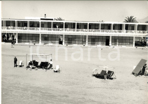 Fotografia d epoca originale 1960 ca GIORDANIA ? Palazzo residenziale della famiglia regnante Fotografia 1