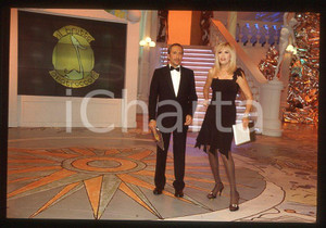 Fotografia d epoca originale Amanda LEAR Marco BALESTRI Il brutto anatroccolo 1998 35 mm vintage slide 12 1