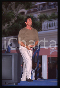 Fotografia d epoca originale Sylvester STALLONE  PLANET HOLLYWOOD CANNES 1998 35 mm vintage slide 5 1