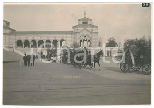 Fotografia d epoca originale 1920 ca MILANO Cimitero MONUMENTALE  Corteo funebre 1 Foto 18x13 cm 1