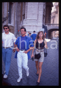 Fotografia d epoca originale Sylvester STALLONE e Jennifer FLAVIN  ROMA 1990 ca 35 mm vintage slide 48 1