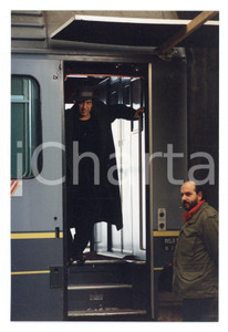 Fotografia d epoca originale 1994 FERROVIE DELLO STATO Adriano CELENTANO Backstage spot  Foto 10x15 cm 29 1