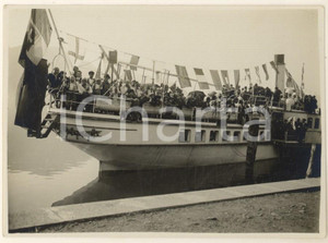 Fotografia d epoca originale 1922 ISEO ESCURSIONISMO Congresso Mondiale UOEI  Imbarco  Foto 11x8 cm 1