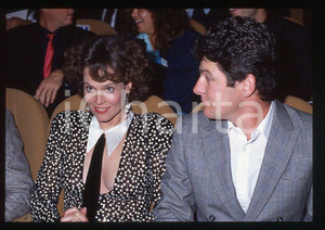 Fotografia d epoca originale 1986 Sigourney WEAVER Jim SIMPSON Festival VENEZIA 35 mm vintage slide 29 1