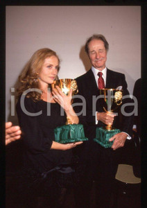 Fotografia d epoca originale 1985 ca Isabelle HUPPERT Don AMECHE Mostra VENEZIA 35 mm vintage slide 2 1