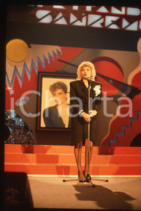 Fotografia d epoca originale 1990 ca Gilda GIULIANI Ritratto cantante  35 mm vintage slide 5 1