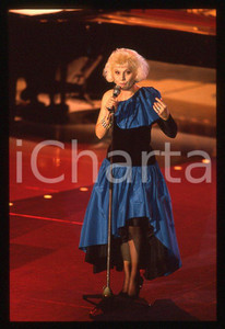 Fotografia d epoca originale 1990 ca Gilda GIULIANI Ritratto cantante  35 mm vintage slide 19 1