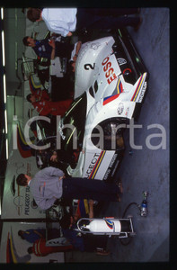 PEUGEOT 905 - ALFA 164 CELEBRITY RACE SAN MARINO GP 1988 35 mm vintage slide 2 Diapositiva d'epoca, in formato 35 mm.CONDIZIONI: GOODE' severamente vietata la riproduzione. Tutti i diritti sono riservati.Nella diapositiva ICharta mette in vendita, sul negozio eBay e in esclusiva sul sito "icharta" il proprio archivio composto da numerose diapositive e negativi fotografici d'epoca, tutti originali e autentici, che attraversano la storia del costume italiano tra gli la fine degli anni Sessanta e Novanta.Si tratta di uno sguardo inedito sull'attualità , la politica, la vita quotidiana, il gossip e la cultura, che fotografa il cambiamento della nazione in quest'ultimo scorcio del XX secolo. Un'occasione unica per il mercato del collezionismo, che vede finalmente disponibile un archivio eccezionale per vastità , tematiche e condizioni, in un settore (il negativo fotografico e la diapositiva) di assoluta novità  e dalle interessanti prospettive di investimento.  GOOD/buono   originale e autentica 1