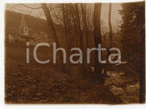 1925 ca VAGNY (VOSGES) Veduta panoramica - Fotografia 11x9 cm Fotografia originale d'epoca.La fotografia proviene da un più vasto album che documenta i viaggi di una famiglia di nove persone attraverso l'Europa, il Nord Africa e il Sud America.Rappresenta un'interessante testimonianza di molteplici viaggi verso luoghi esotici e lontani o verso i principali monumenti dell'Europa dell'epoca. GOOD/buono  Formato: 11x9 cm originale e autentica 1