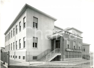 Fotografia d epoca originale 1960 ca PAVIA Piazzale CROSIONE Scuola Primaria PASQUALE MASSACRA Fotografia 1