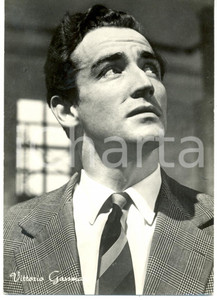 Cartolina originale da collezione 1955 ca CINEMA Vittorio GASSMAN Ritratto fotografico Cartolina FG NV 1