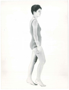 Fotografia d epoca originale 1960 ca ITALIA MODA MARE Modella in costume intero Foto 18x24  cm 1