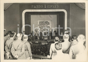 1937 AOI ADDIS ABEBA Cinema Impero - Celebrazione del XXI Aprile *Foto Fotografia originale d'epoca, con timbro datario e didascalia dattiloscritta al verso. FAIR/discreto minime piegature angolari, graffi e difetti di  stampa Formato: 18x13 cm originale e autentica 1