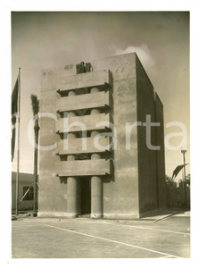 1935 ca FIERA DI TRIPOLI Padiglione Milizia Volontaria Sicurezza Nazionale MSVN Fotografia originale d'epoca, con didascalia al verso. FAIR/discreto Lievi increspatura al margine superiore Formato: 17x23 cm originale e autentica 1