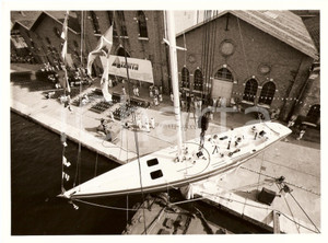 Fotografia d epoca originale 1985 VENEZIA AZZURRA II Allestimento cerimonia del VARO Sailing regatta Foto 1 1