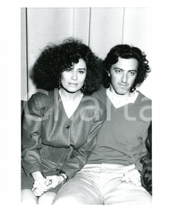 Fotografia d epoca originale 1987 CINEMA Corinne CLERY e Luca BARBARESCHI alla prima di Via Montenapoleone 1
