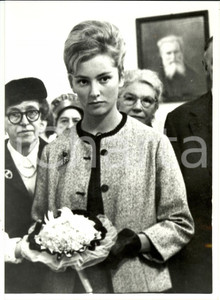 Fotografia d epoca originale 1960 ca BRUXELLES Principessa Paola BELGIO visita asilo quartiere LES MAROLLES 3 1