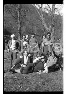 Fotografia d epoca originale 1923 CAPANNA GRASSI TN Escursionisti in posa NEGATIVO ORIGINALE 1