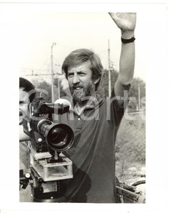 1987 RAI "Notte di luna" - Alberto SIRONI dietro la macchina da presa ^Foto Fotografia di agenzia. CONDIZIONI: GFORMATO: 20x25 cm    originale e autentica 1