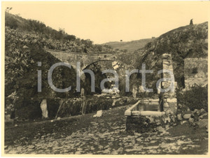 Fotografia d epoca originale 1949 MILITELLO IN VAL DI CATANIA Veduta panoramica con arco Foto 24x18 cm 1