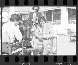 1984 FESTIVAL SANREMO José Luis RODRIGUEZ "El Puma" NEGATIVO ORIGINALE Negativo originale in bianco e nero (su pellicola), in formato 35mm E' severamente vietata la riproduzione. Tutti i diritti sono riservati. ICharta mette in vendita, sul negozio eBay e in esclusiva sul sito "icharta" il proprio archivio composto da numerose diapositive e negativi fotografici d'epoca, tutti originali e autentici, che attraversano la storia del costume italiano tra gli la fine degli anni Sessanta e Novanta.Si tratta di uno sguardo inedito sull'attualità, la politica, la vita quotidiana, il gossip e la cultura, che fotografa il cambiamento della nazione in quest'ultimo scorcio del XX secolo. Un'occasione unica per il mercato del collezionismo, che vede finalmente disponibile un archivio eccezionale per vastità, tematiche e condizioni, in un settore (il negativo fotografico e la diapositiva) di assoluta novità e dalle interessanti prospettive di investimento.  FAIR/discreto  FORMATO: 35mm originale e autentica 1