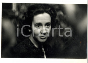 Fotografia d epoca originale 1960 ca BRUXELLES ? Ritratto regina Fabiola del Belgio Foto 26x18 4 1