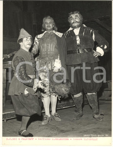 Fotografia d epoca originale 1961 BRESCIA Teatro Grande Falstaff  Giampiero MALASPINA Ugo BENELLI Foto 1