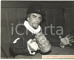 Fotografia d epoca originale 1961 BRESCIA Teatro Grande  Prima Falstaff  Baritono Walter ALBERTI Foto 1