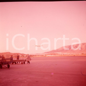 Fotografia d epoca originale 1961 ATENE Sulla pista dell aeroporto NEGATIVO ORIGINALE 1