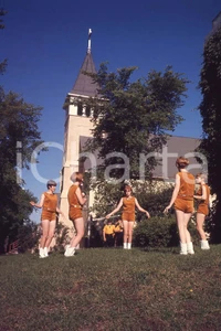 Fotografia d epoca originale 1980 EVELETH MINN Girls playing LEE BALTERMAN unsigned 35mm vintage slide 1