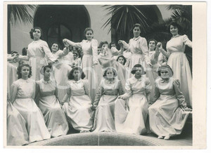 Fotografia d epoca originale 1950 ca ROMA Istituto Femminile  Alunne di un saggio di danza Foto 18x13 1