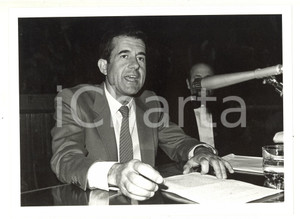 Fotografia d epoca originale 1985 ca COSTUME Scrittore Almeida FARIA in conferenza stampa  Foto 1