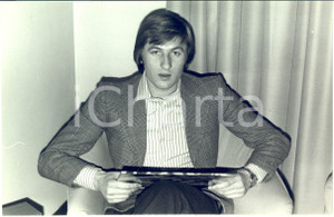 1970 ca TORINO JUVENTUS Gianpietro MARCHETTI in salotto - Foto 30x20 Fotografia d'epoca. CONDIZIONI: G FORMATO: 30x20 cm  originale e autentica 1