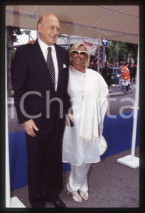 Fotografia d epoca originale Raimondo VIANELLO Sandra MONDAINI  TELEGATTI 1990 35 mm vintage slide 4 1